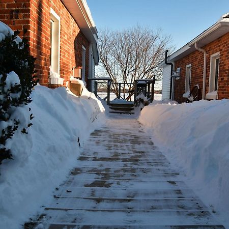 Dewar'S Inn And Cottages Prescott Buitenkant foto