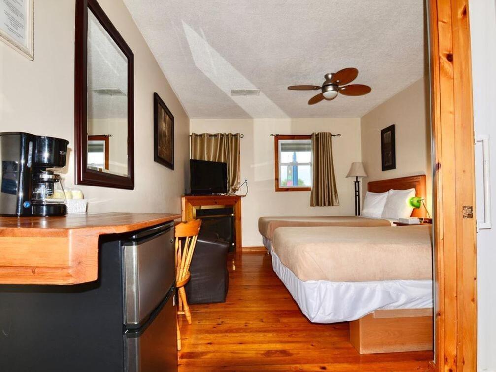 Dewar'S Inn And Cottages Prescott Buitenkant foto