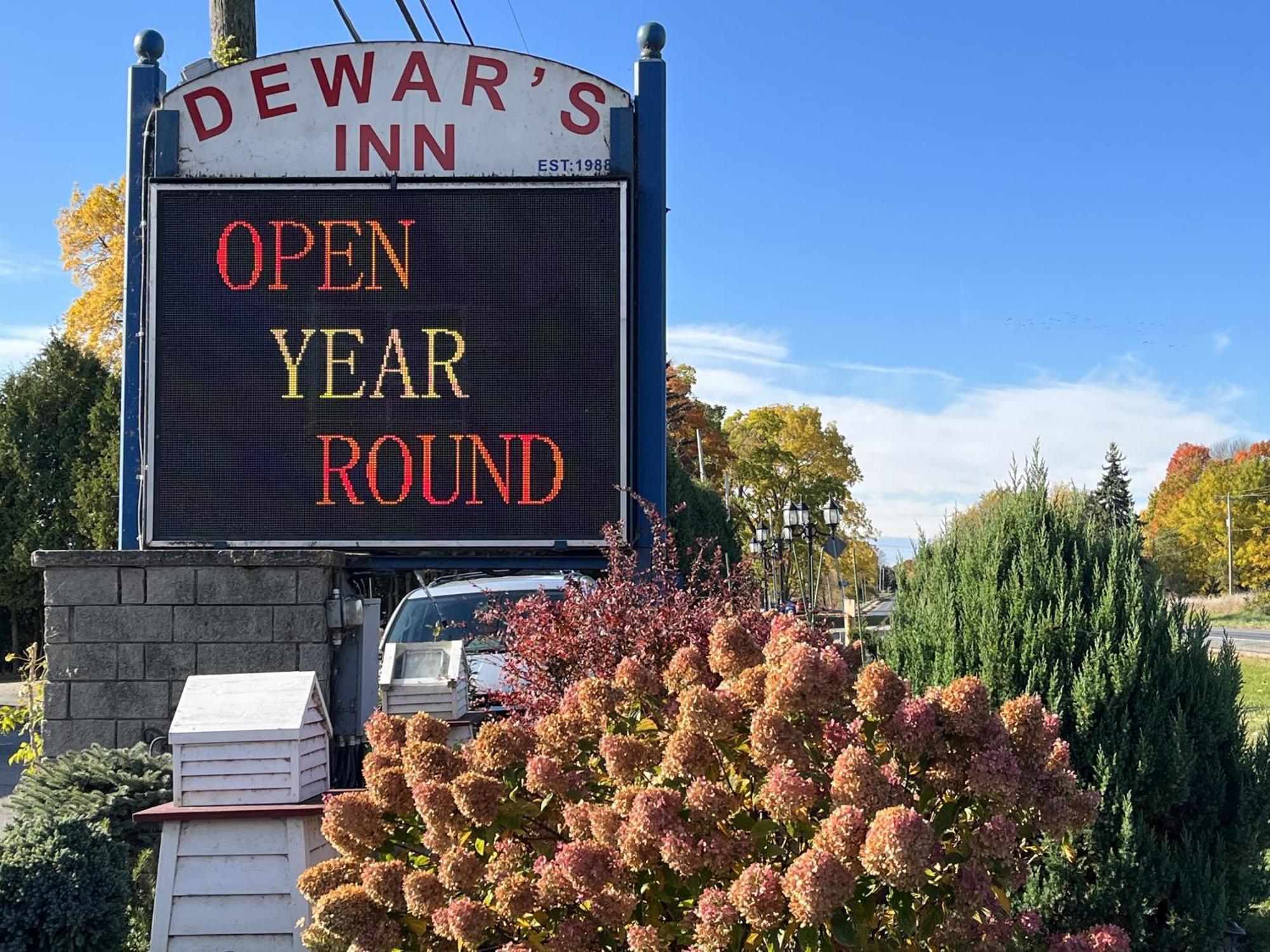 Dewar'S Inn And Cottages Prescott Buitenkant foto