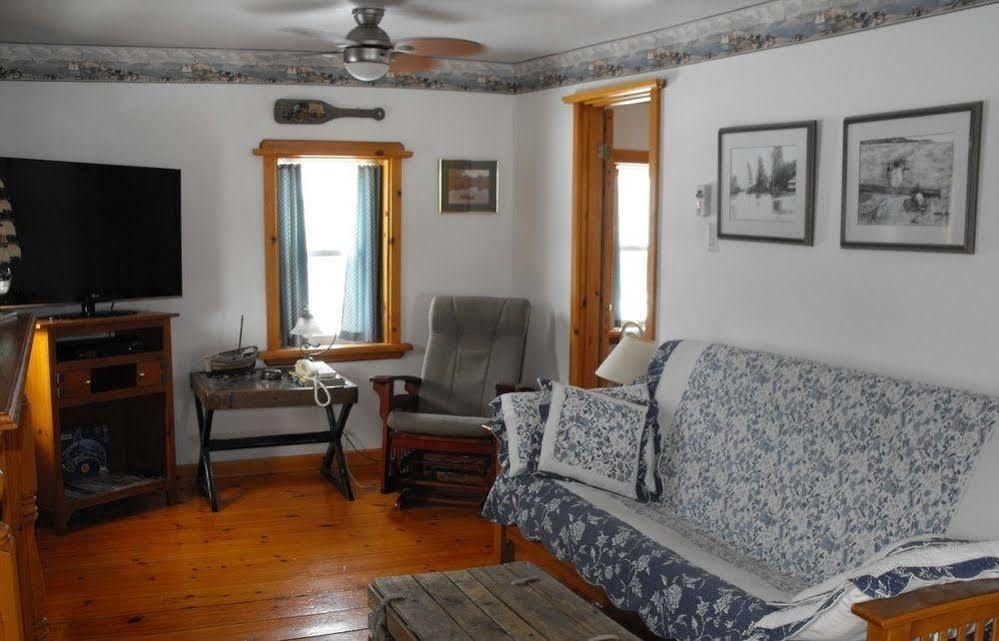 Dewar'S Inn And Cottages Prescott Buitenkant foto